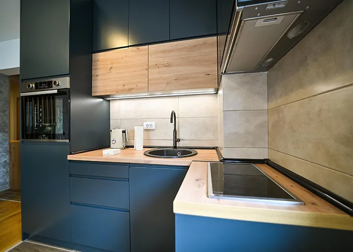 Adams Lux * 즐라티보